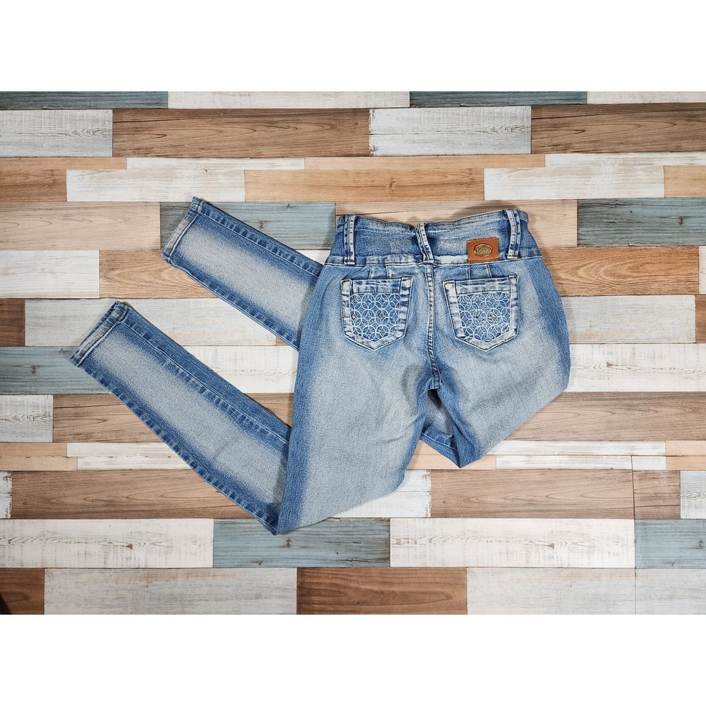 Your Sexy Jeans Queen Blue Skinny Jeans Rhinestone Embroidered Pockets Size‎ 3
